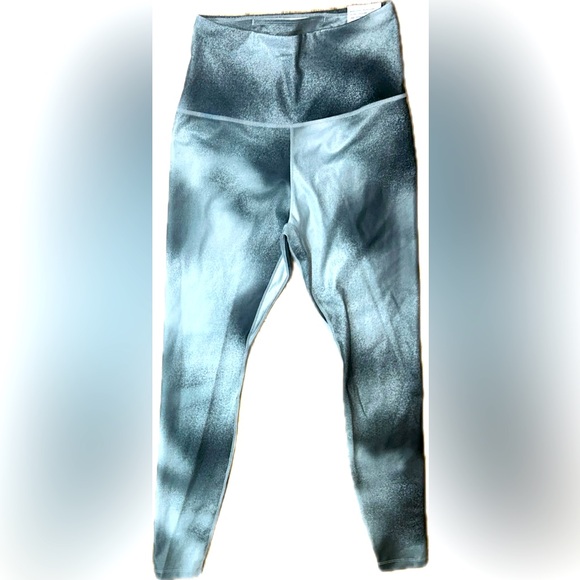 Nike Pants - Nike NWT SZ S/M/L/XL Dri-Fit full length, high rise leggings in shades of green